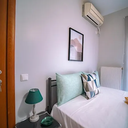 Little Emerald - Central Spot Volos